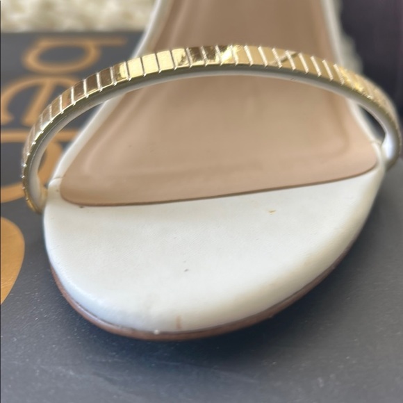 Bebe White and Gold Elegant Heels - Picture 4 of 15